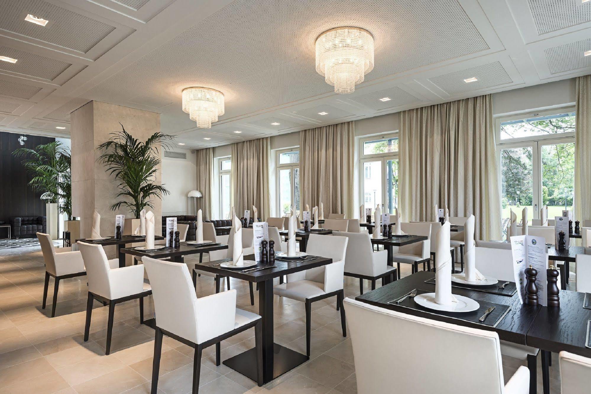 Tauroa Steirerschloessl Hotel เซลท์เว็ก ภายนอก รูปภาพ